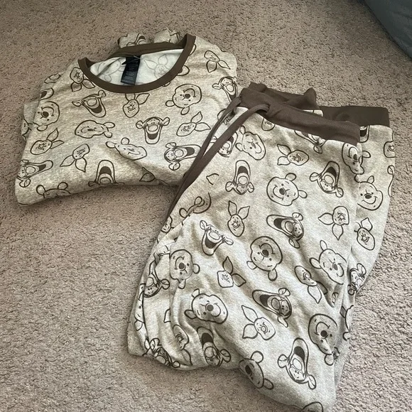 Disney Winnie The Pooh Pajama Set - Picture 3 of 12